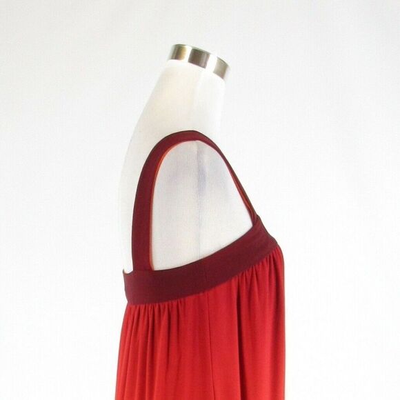 Morgan McFeeters red bubble dress 4 - Picture 6 of 8